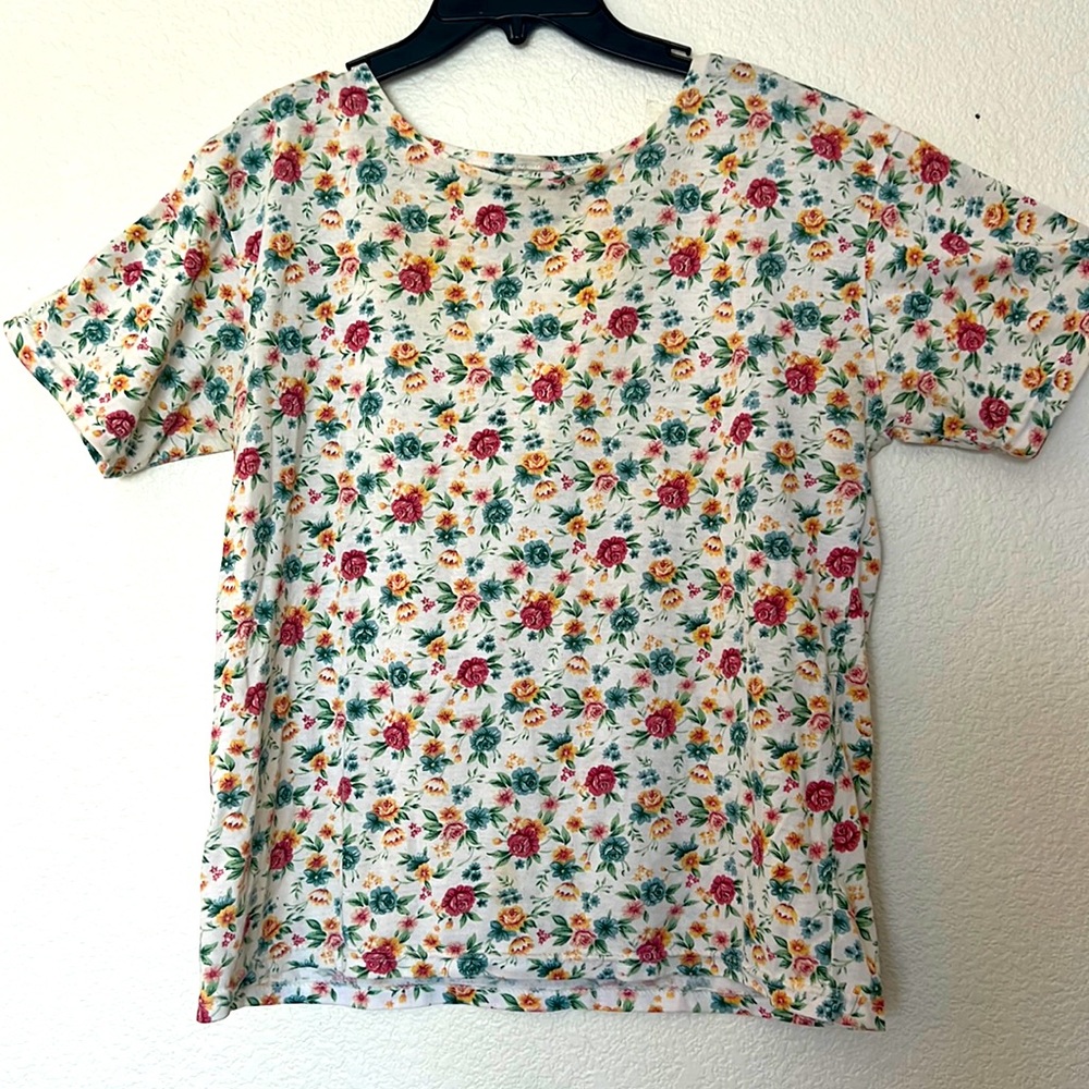 Vintage Floral Scoop-neck Top